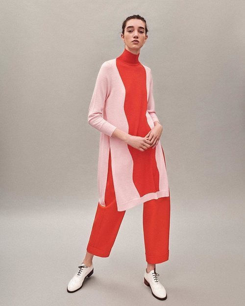 Jersey rosa y rojo colección Pre-Fall 2019 de Delpozo