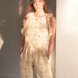 Alberta Ferretti primavera-verano 2019 mono amarillo claro de encaje sin mangas