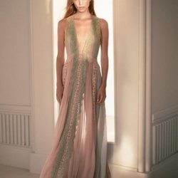 Alberta Ferretti primavera-verano 2019 vestido largo fluido de tirantes con encaje