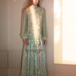 Alberta Ferretti primavera-verano 2019 vestido largo fluido verde de manga larga con encaje