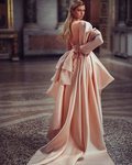 Vestido largo rosa de la colección primavera/verano 2019 de 'Atelier Versace'