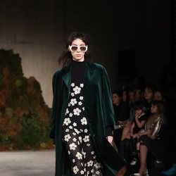 Vestido estampado de la colección otoño/invierno 2019 de Alexa Chung