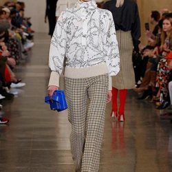 Pantalón tweed de la colección otoño/invierno 2019 de Victoria Beckham