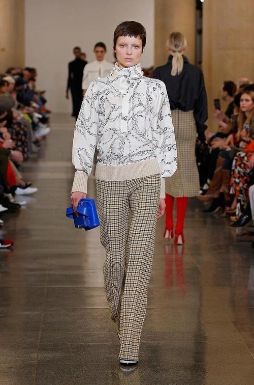 Pantalón tweed de la colección otoño/invierno 2019 de Victoria Beckham