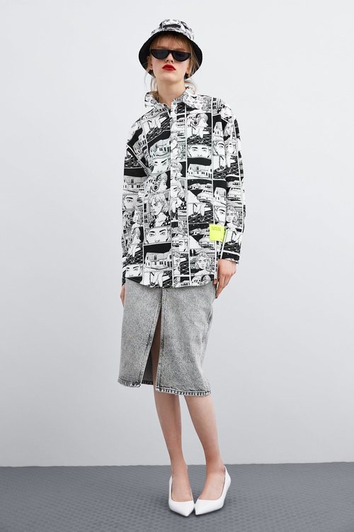 Camisa oversize estampada de Ana Müshell para la colección 'Women in Art' de Zara TRF 2019