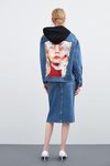 Sudadera vaquera oversize de Thani Mara para la colección 'Women in Art' de Zara TRF 2019