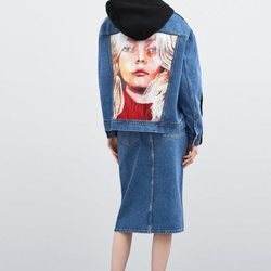 Sudadera vaquera oversize de Thani Mara para la colección 'Women in Art' de Zara TRF 2019