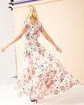 Vestido con estampado floral de la colección de Dolores Promesas colección primavera 2019