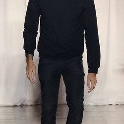 Giambattista Valli saludando en un desfile