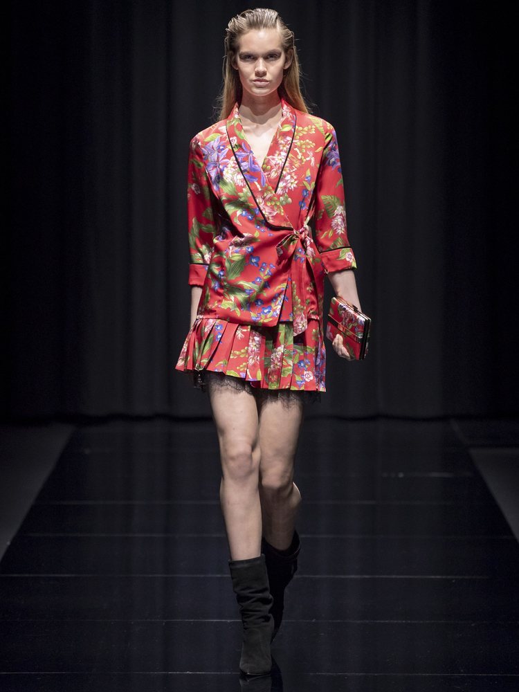 Total look estampado de la colección 'Gold Label' de Liu Jo