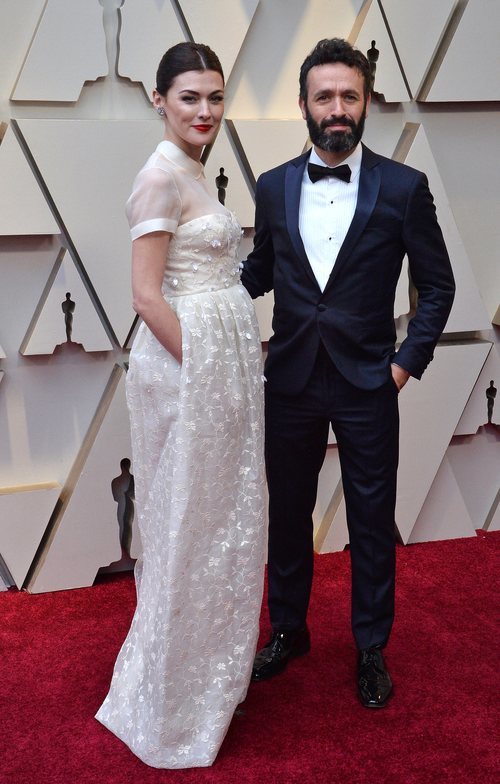 Marta Nieto con un vestido de novia de Delpozo en a alfombra roja de los Premios Oscar 2019