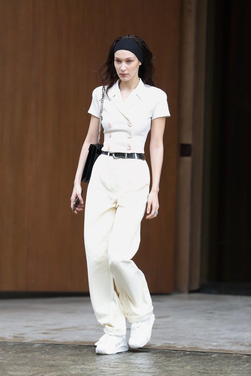 Bella Hadid look desarreglado