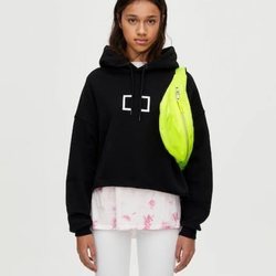 Riñonera verde flúor colección Primavera Sound Pull & Bear