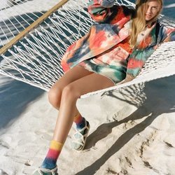 Conjunto de estampado tie dye de la colección primavera/verano 2019 de Pull and Bear