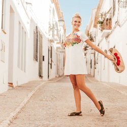 Patricia Montero con unas sandalias de la colección primavera/verano 2019 de Yokono