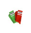 Calcetines verdes y naranjas colección Pantone by Bershka