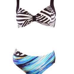 Bikini de rayas nueva colección 2019 de Venus
