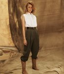 Pantalón kahki de la colección primavera/verano 2019 de Massimo Dutti