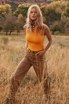 Top neón de la colección Studio primavera/verano 2019 de H&M