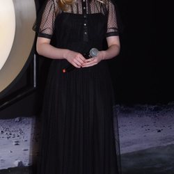 Elle Fanning con un vestido negro