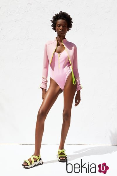 Bañador con cremallera de la colección Join Life primavera 2019 de Zara