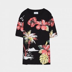 Camiseta estampado floral hawaiano Bershka