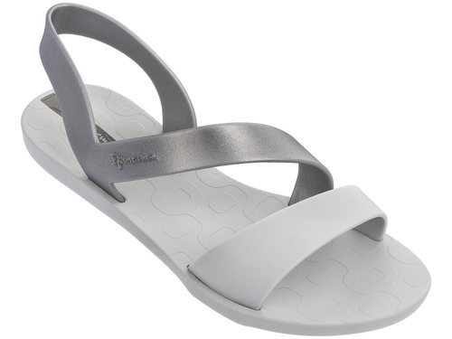 Sandalia Vibe plateada de la colección Primavera/Verano 2019 de Ipanema