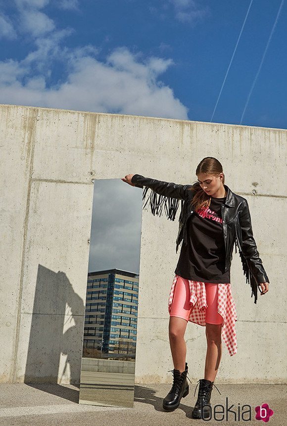 Cazadora de flecos del nuevo lookbook primavera/verano 2019 de Stradivarius