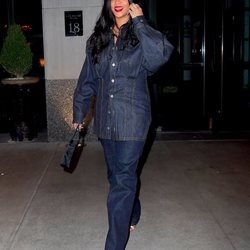 Rihana con un total look vaquero