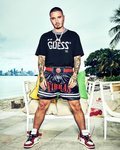 J. Balvin protagoniza la campaña 'Good Vibes Only' de Guess