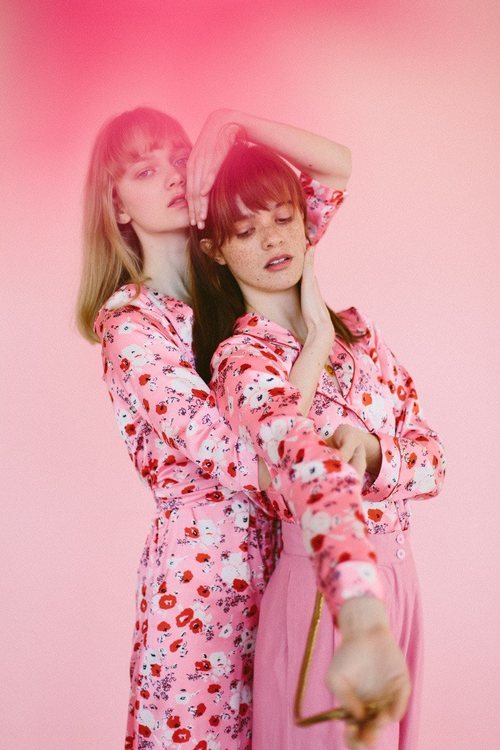 Blusa y vestido con estampado floral de la colección SS19 de Compañía Fantástica