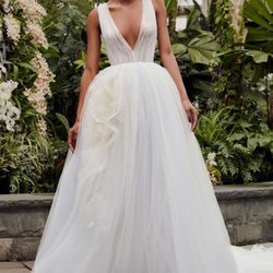 Vestido 'Azalea' de la colección de novias primavera 2020 de Vera Wang