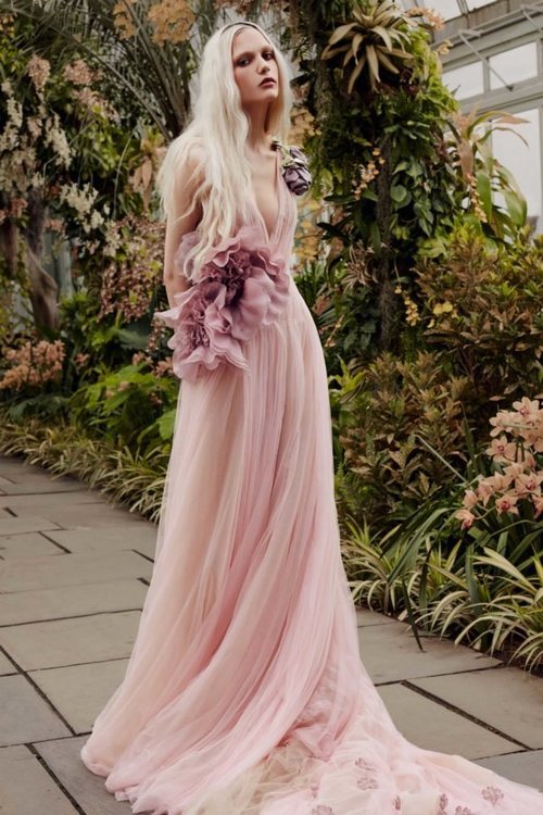 Vestido 'Primrose' de la colección de novias primavera 2020 de Vera Wang