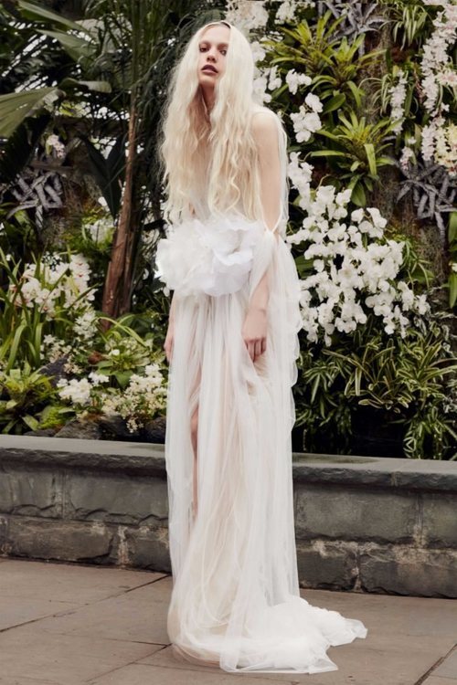 Vestido 'tulip' de la colección de novias primavera 2020 de Vera Wang