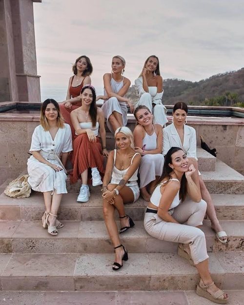 Stradivarius presenta su quinta edición de 'The Summer Expedition'