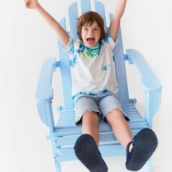 Patrick con camiseta Tie Dye de la colección verano 2019 de Zara Kids