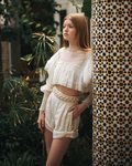 Blusa crop top de la colección 'Lost in Marrakech' de Philosophy di Lorenzo