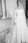 Vestido de hombros descubiertos de la colección nupcial otoño 2019 de Elie Saab
