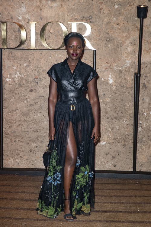 Lupita Nyong'o en el desfile de Dior Cruise 2020 celebrado en Marrakech