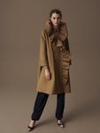 Gabardina de la colección otoño/invierno 2019 de Delpozo
