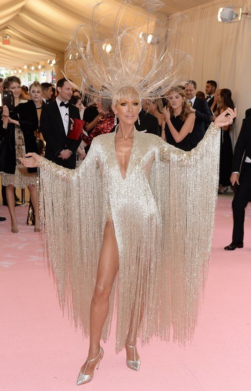 Céline Dion con un vestido de Oscar de la Renta en la alfombra roja de la Gala MET 2019