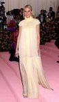 Gwyneth Paltrow con un vestido de Chloe en la alfombra roja de la Gala MET 2019