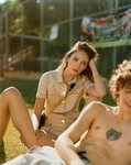 Mono en tono tostado de la colección 'BSK Teen' de Bershka