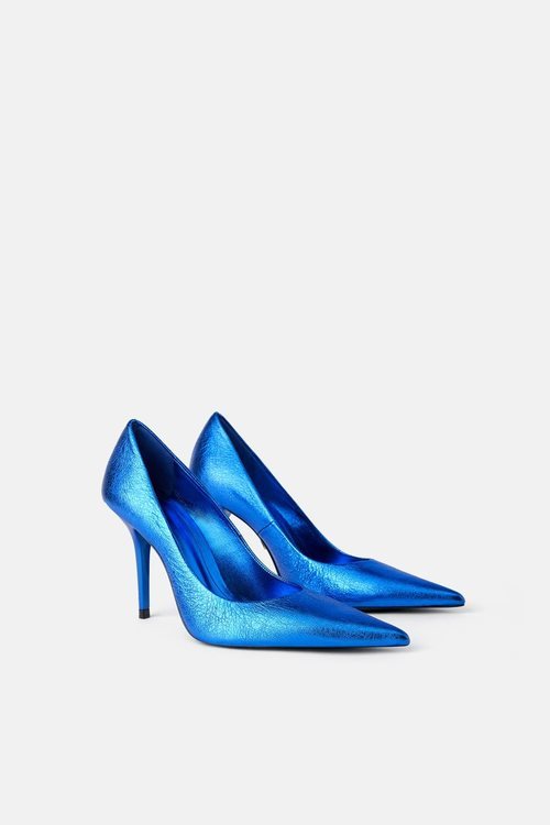 Zapato cerrado de tacón de la colección Blue Collection de Zara 2019