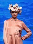 Vestido cuello camisero en color nude de la colección crucero de Juan Duyos para 'Alta Mar'