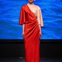 Vestido cruzado bicolor de la colección crucero de Juan Duyos para 'Alta Mar'