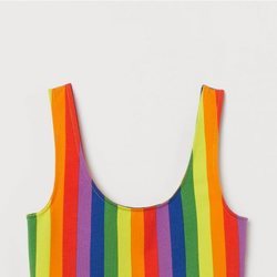 Top multicolor de la colección 'Love for All' de H&M