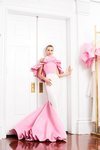 Vestido de corte sirena de la colección pre-fall 2019 de Christian Siriano
