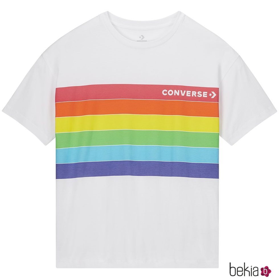 Camiseta blanca con la bandera del orgullo gay de la colección 'Pride 2019' de Converse