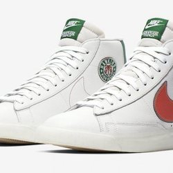 Modelo Blazer en blanco inspirado en Stranger Things para la nueva colección de Nike